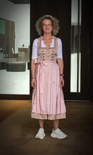 Neue-Trachten-Dirndl-2024_05.jpg