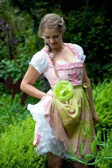 Oktoberfest-Muenster-romantisches Mini-Dirndl